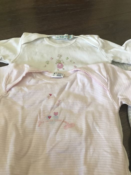 10 bodys tamanho 24M