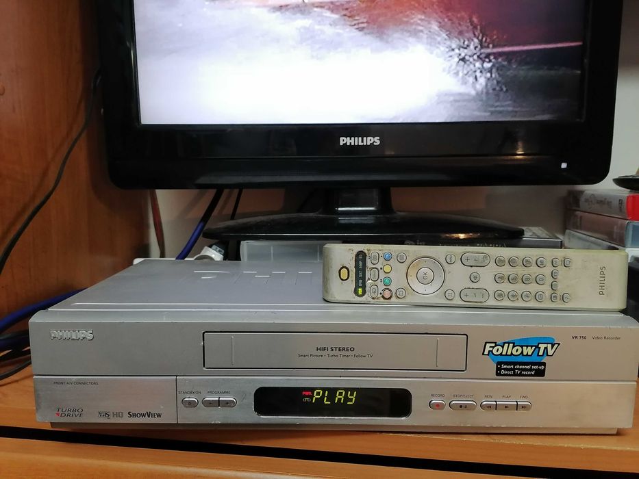 Magnetowid VHS Philips VR750 HI-FI Stereo pilot