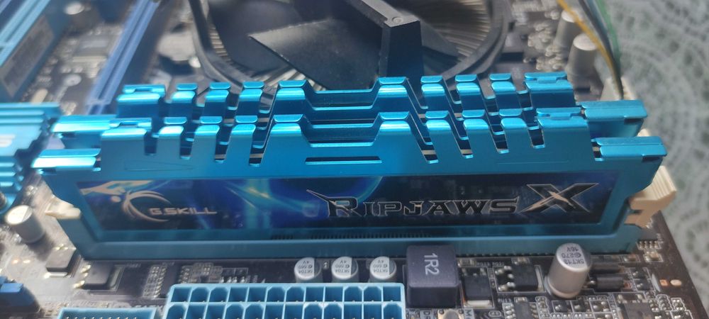 Плата ASUS P8H77M-LE +Intel i5 3330 3,0Ghz + 16Gb RAM