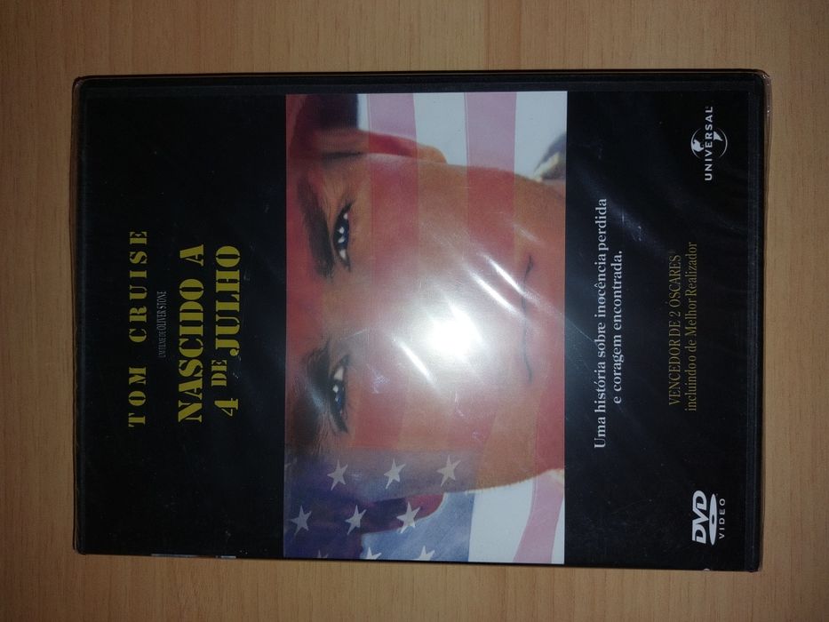 DVD NOVO e SELADO - " Nascido a 4 de Julho "