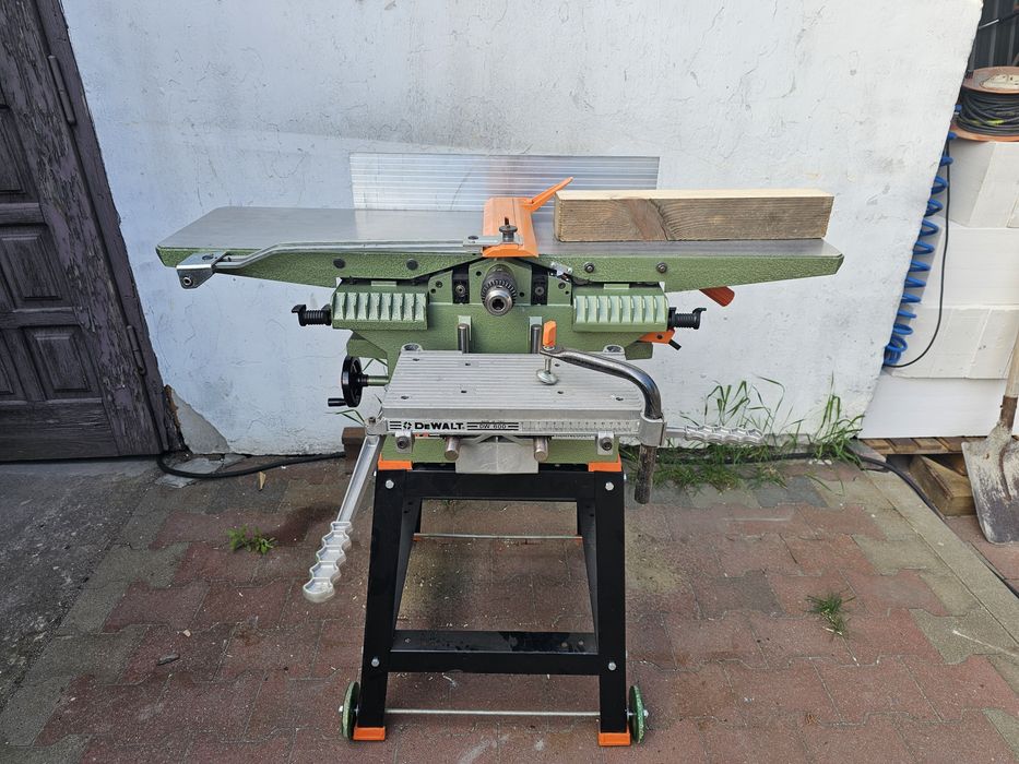 Heblarko grubościówka DeWalt DW 1150