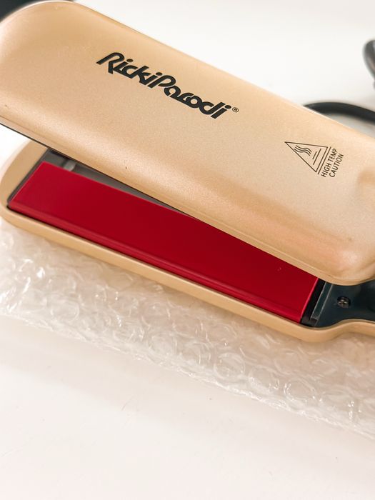 RickiParodi Royal Secret prancha