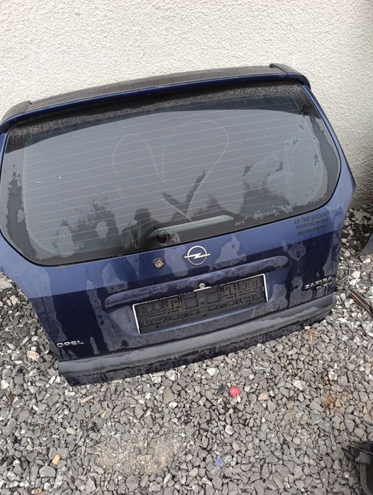Klapa tył opel Zafira z282