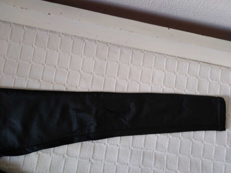 Calças Elásticas Imitação Pele Negras Diker Jeans S/36