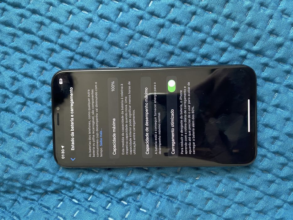 Iphone X, na cor preta