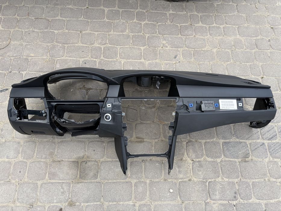 Deska kokpit pulpit bmw e60 e61 headup hud lift Europa czarna