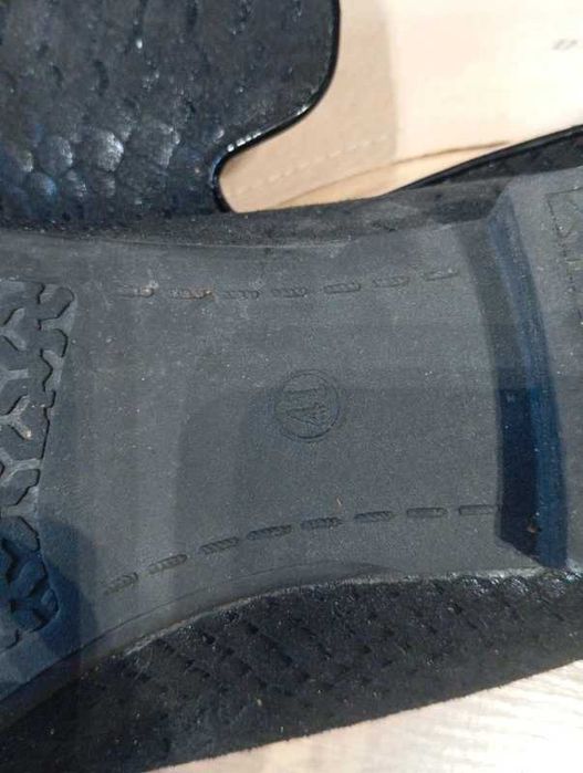 Buty mokasyny czarne r. 41