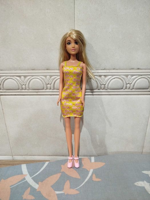 Boneca Barbie - 30 cm de  - Como nova436415471991531521