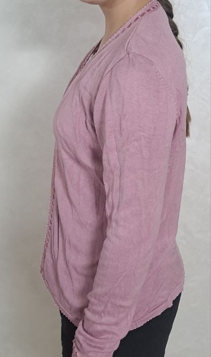 Розовий светр. Безкоштовно