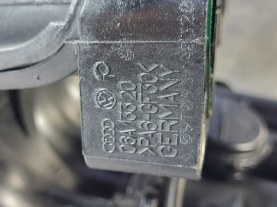 kolektor ssący 1.6 8v mpi touran leon octavia ii a3 passat b6 altea golf v