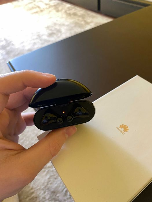 Продам оригінальні навушники TWS HUAWEI FreeBuds 3