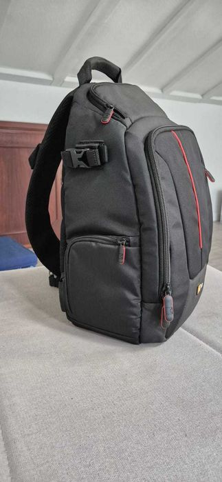 Mochila Case Logic DCB-308 SLR Camera Sling (Black)