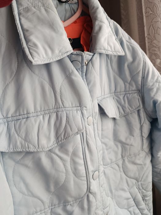 Легка курточка сорочка М