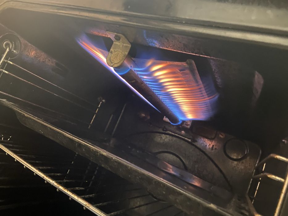 Продам газову плиту Gorenje