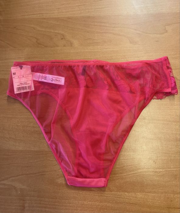 Różowe figi róże koronka siateczka M/L Tezenis