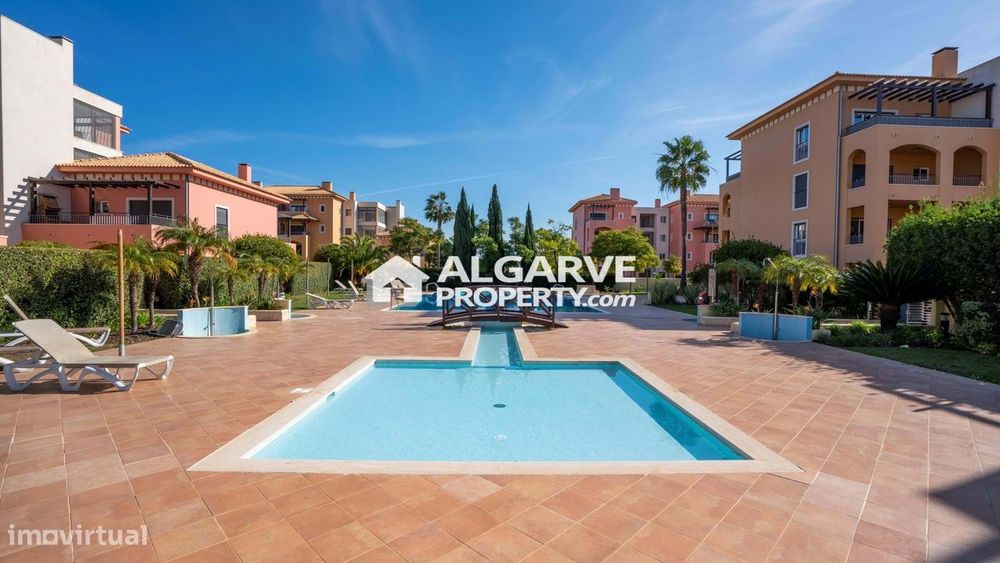 Apartamento T2 no Último Piso em Condomínio de Prestígio | Vilamoura