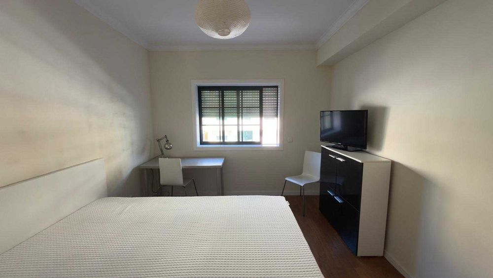 Arrendamento de quarto junto à NOVA SBE - Carcavelos