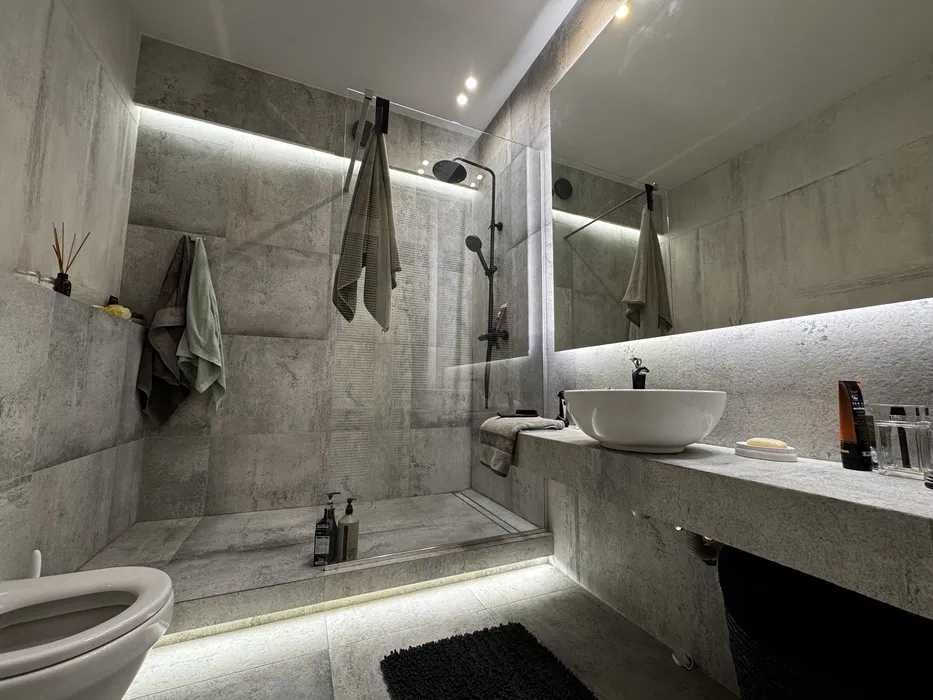 Купите классную 3-комнатную Ремонт мебель техника Центральный район!