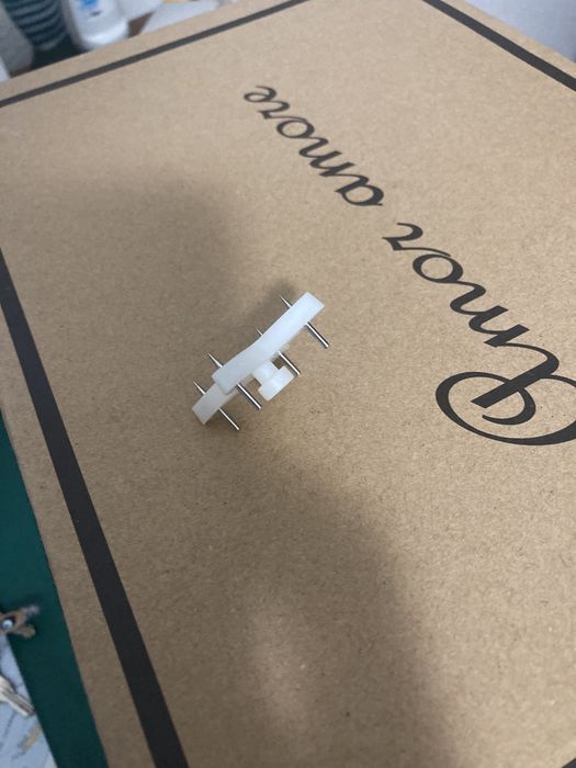 Bússola fixador quadros poupa senhorios porta canetas
