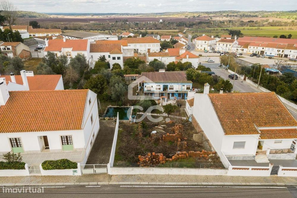 Terreno de 398 m2 p/ construção de moradia | Zona central de Mora — Mora, Évora