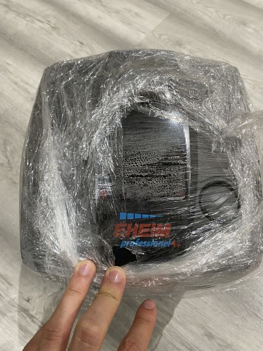 Aquario e Movel em branco