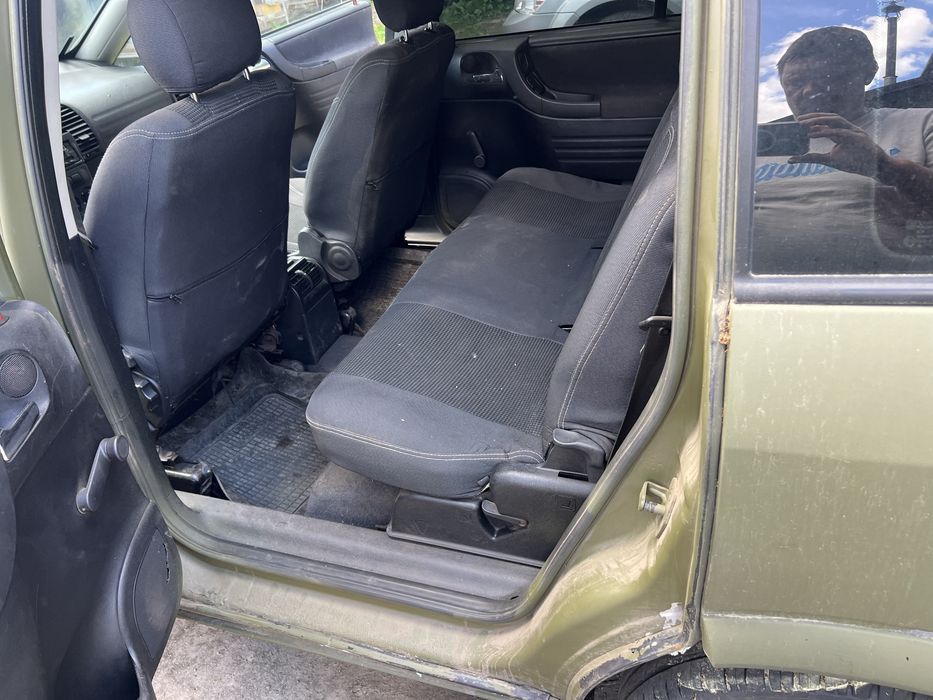 Автомобиль Opel Zafira опель зафира объем двигателя 1’6литра 1 999-го года выпуска