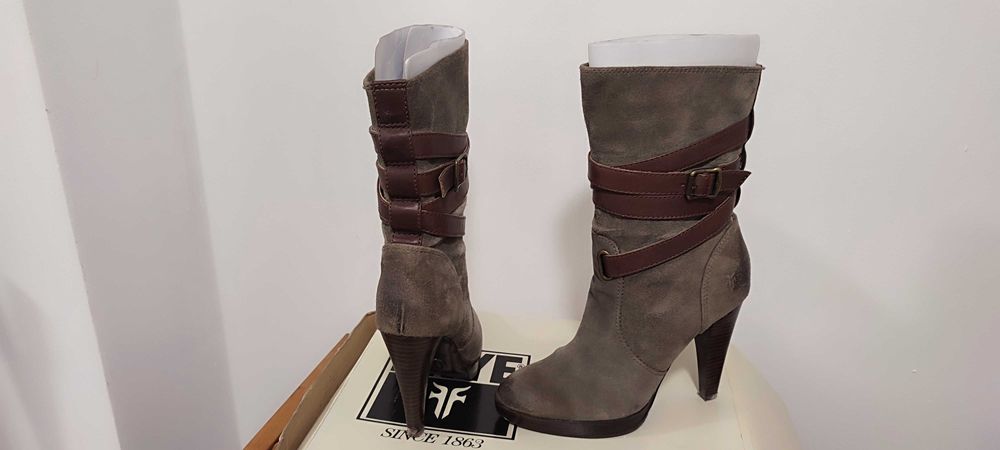 Botas Frye em pele