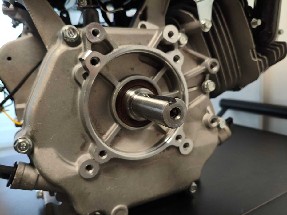 Motores 15cv 420cc 4 Tempos karting *em stock* (em preto)