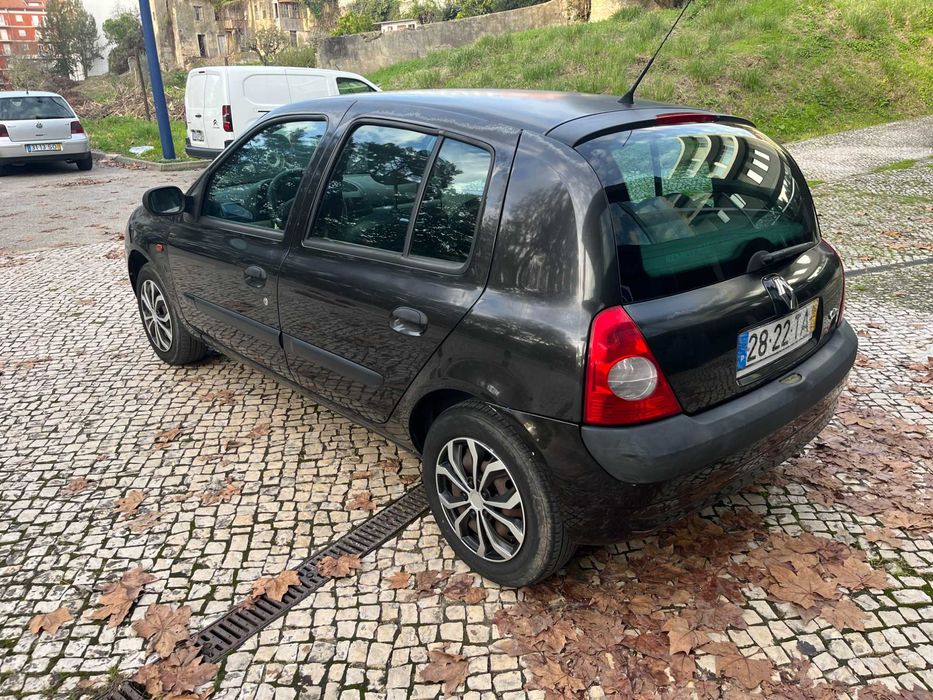 Clio 1.2 gasolina ano 2002