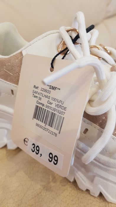 Ténis novos tamanho 38