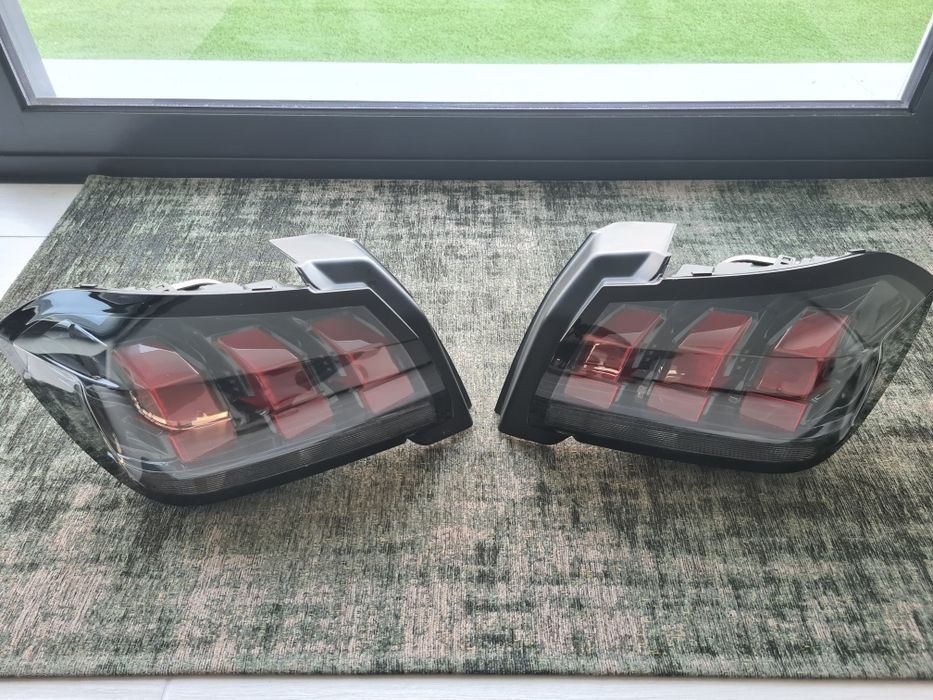 Farolim direito peugeot 208