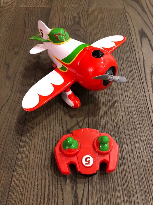 Самолёт на управлении Disney. Оригинал. EL Chupacabra.