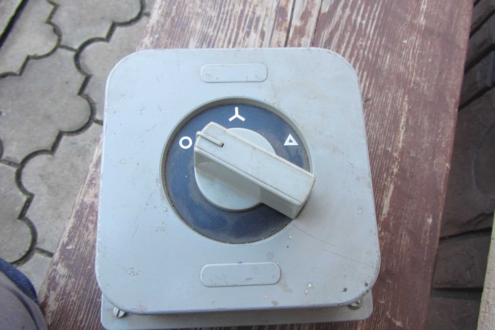 Wyłącznik gwiazda trójkąt