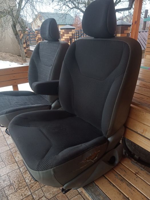 Сидіння водія Трафік Віваро Прімастар