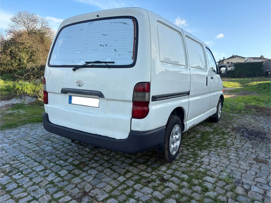 Toyota hiace 2.4