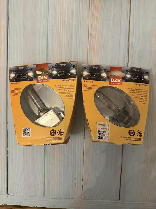 Штатная лампа ксеноновая с цоколем D1S, D2R PHILIPS VISION