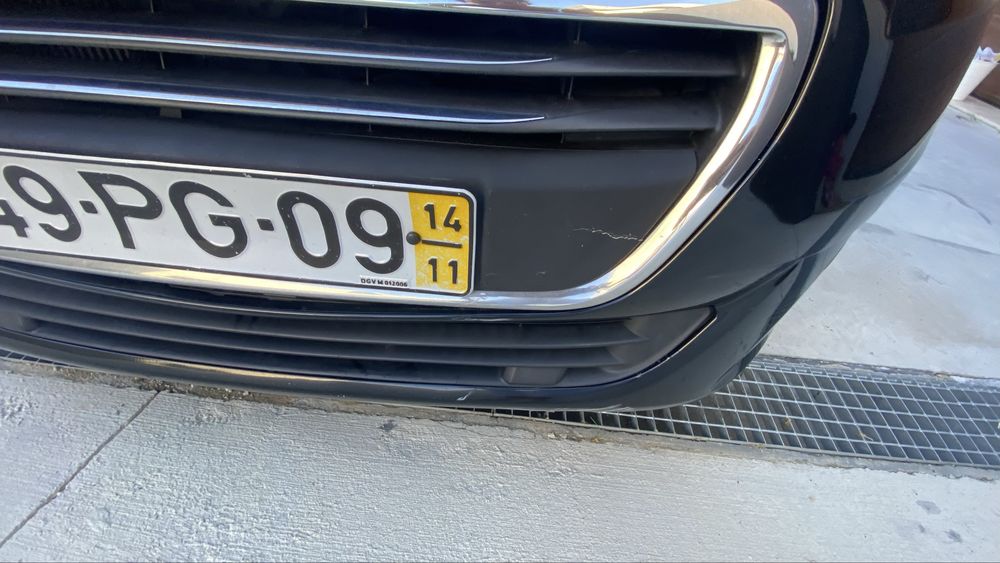 Peugeot 5008 1.6 HDi de 2014, com 181.150 km e 7 lugares foto 4