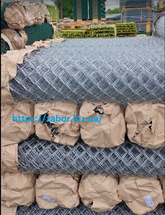 Заборы с установкой В Киеве и области . секционное ограждение.