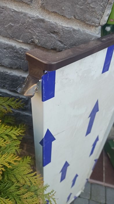 Nowy parapet aluminiowy brąz 35/116