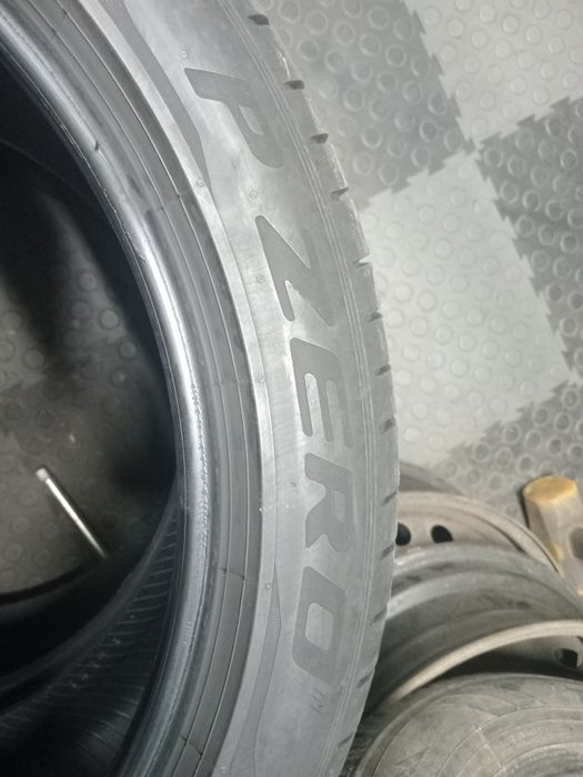 Продам два ската разноширокие оригинал BMW