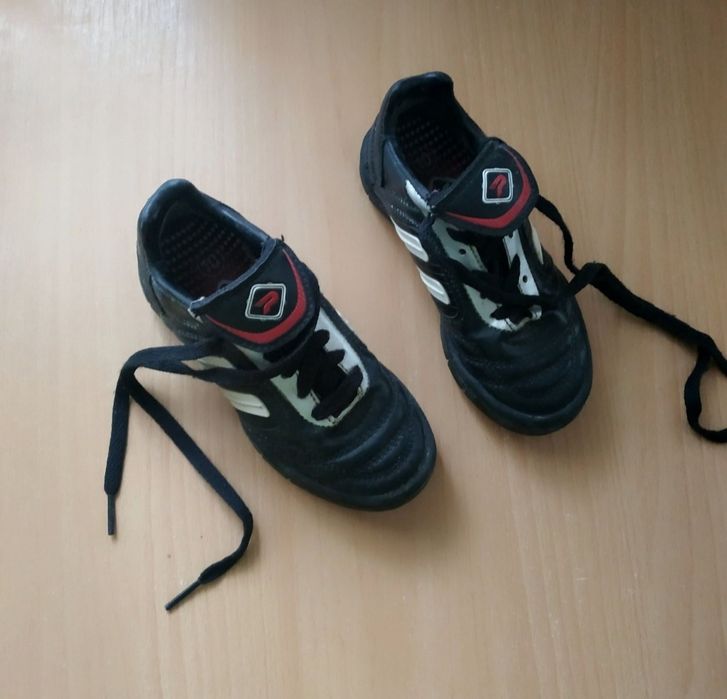 Красовки    б.у по стельке 15.5 см, пересылаю