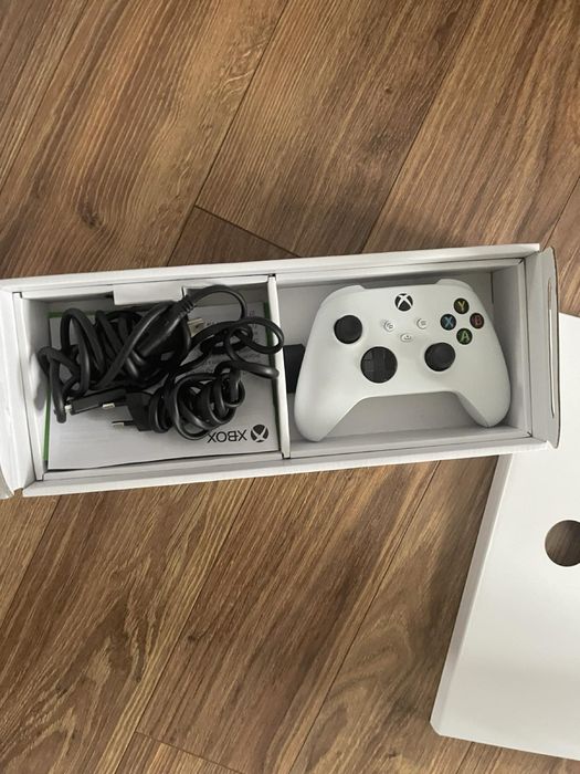 X Box series S 512GB