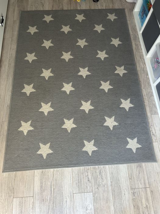 Dywan 133x190 szary gwiazdki do pokoju dzieciecego