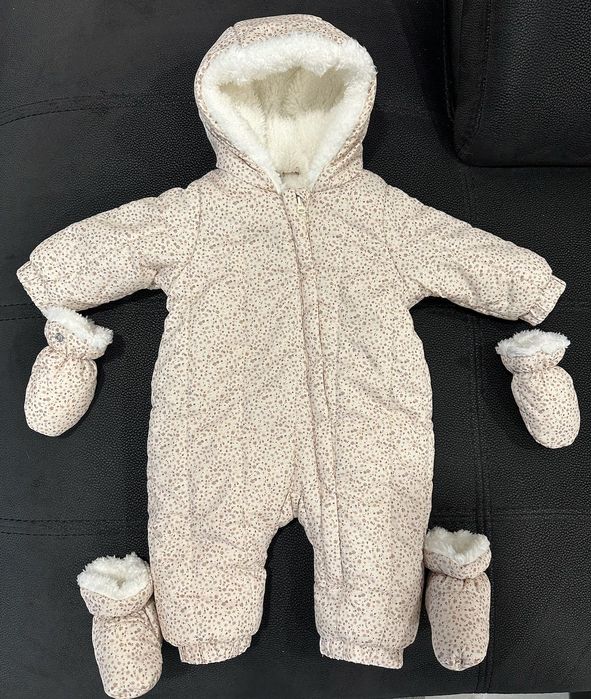 Conjunto Quentinho com Pantufas e Luvas (3-6M) ZARA