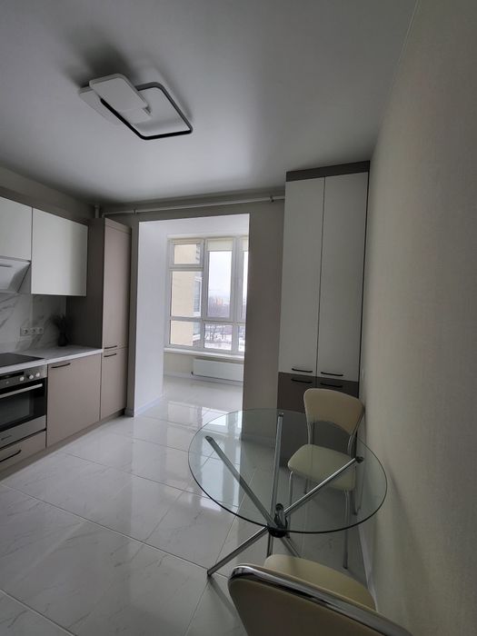 Здається в оренду 1к.кв. н/б Виставка