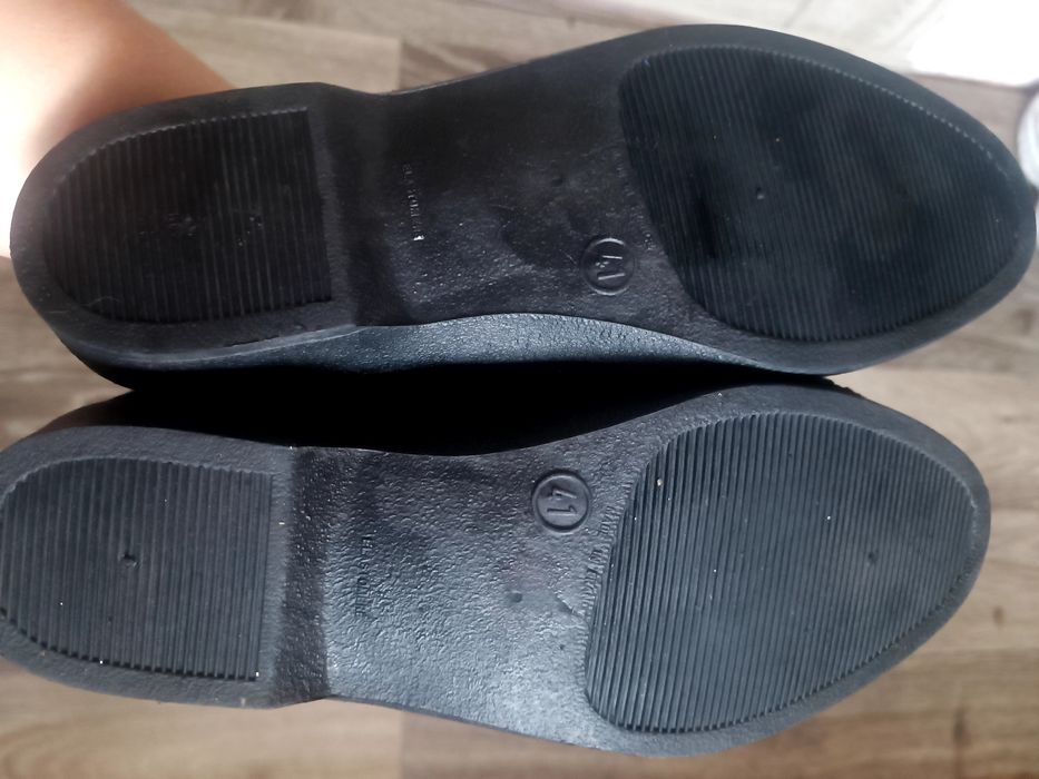 Жіноче взуття, зручне.