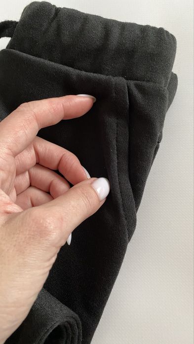 Штани чорні спортивні