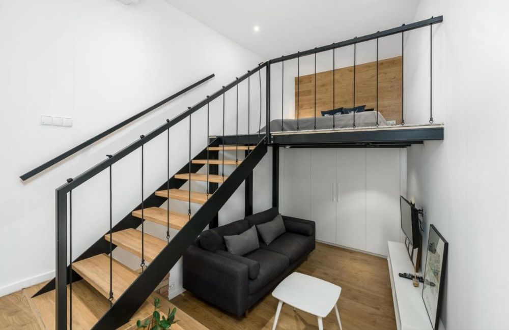 RezerwacjaKawalerka z antresolą i balkonem w centrum Poznania,