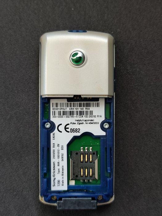 Telefon Sony Ericsson T230