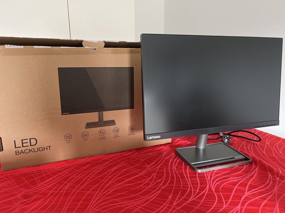 Monitor QHD Lenovo L24q-35 como novo